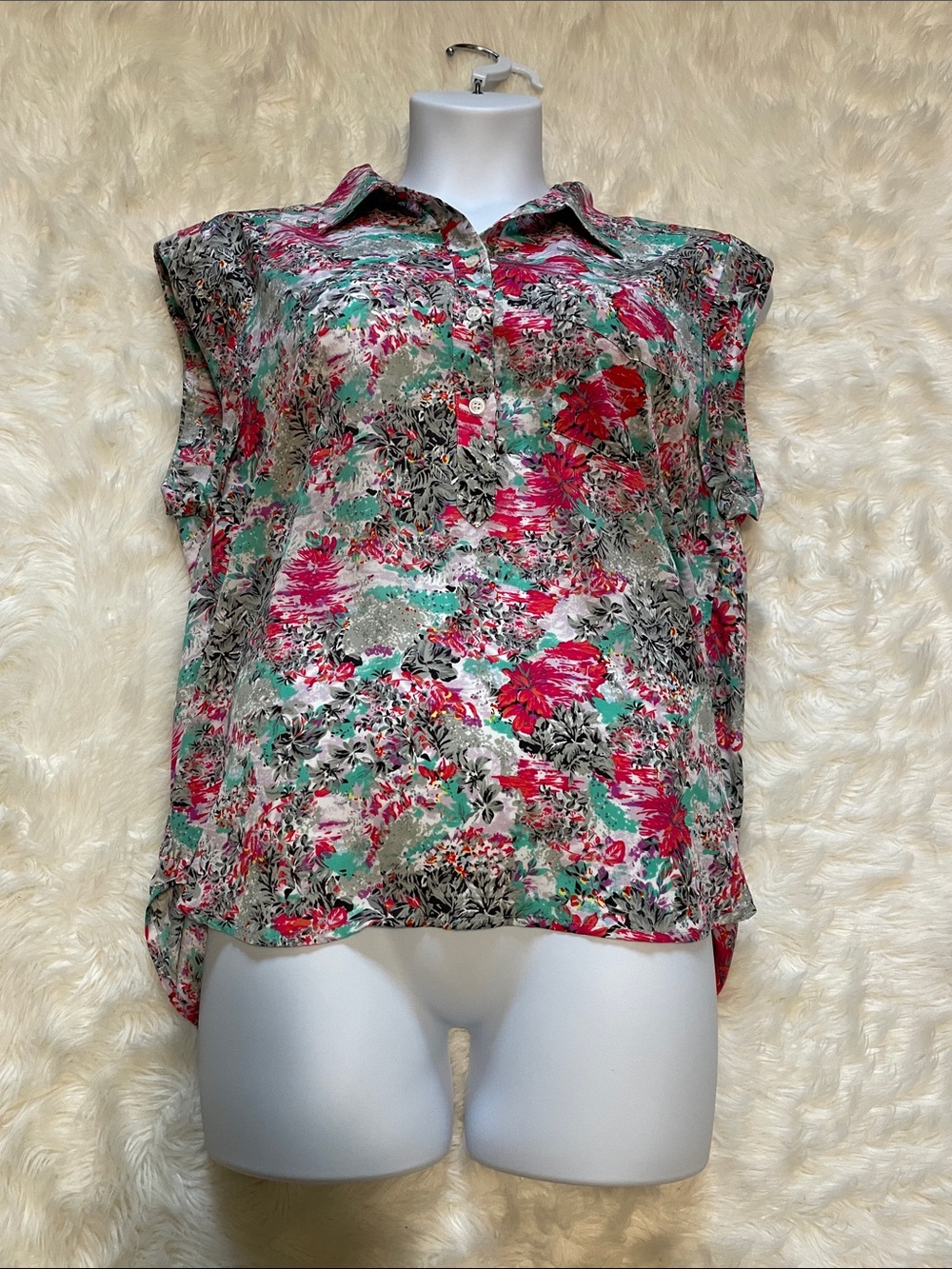Victoria's Secret Vintage 2013 Tropical Floral Henley Cap Sleeve Blouse Large